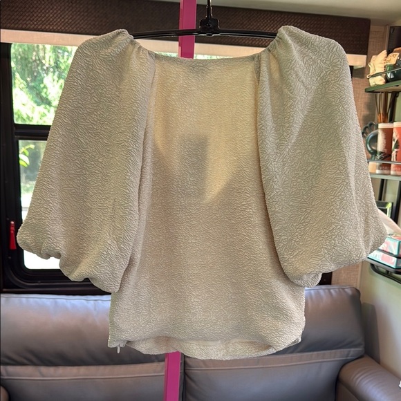 NWT VERA MODA Cream Puff Sleeve Top size Medium - Picture 6 of 9